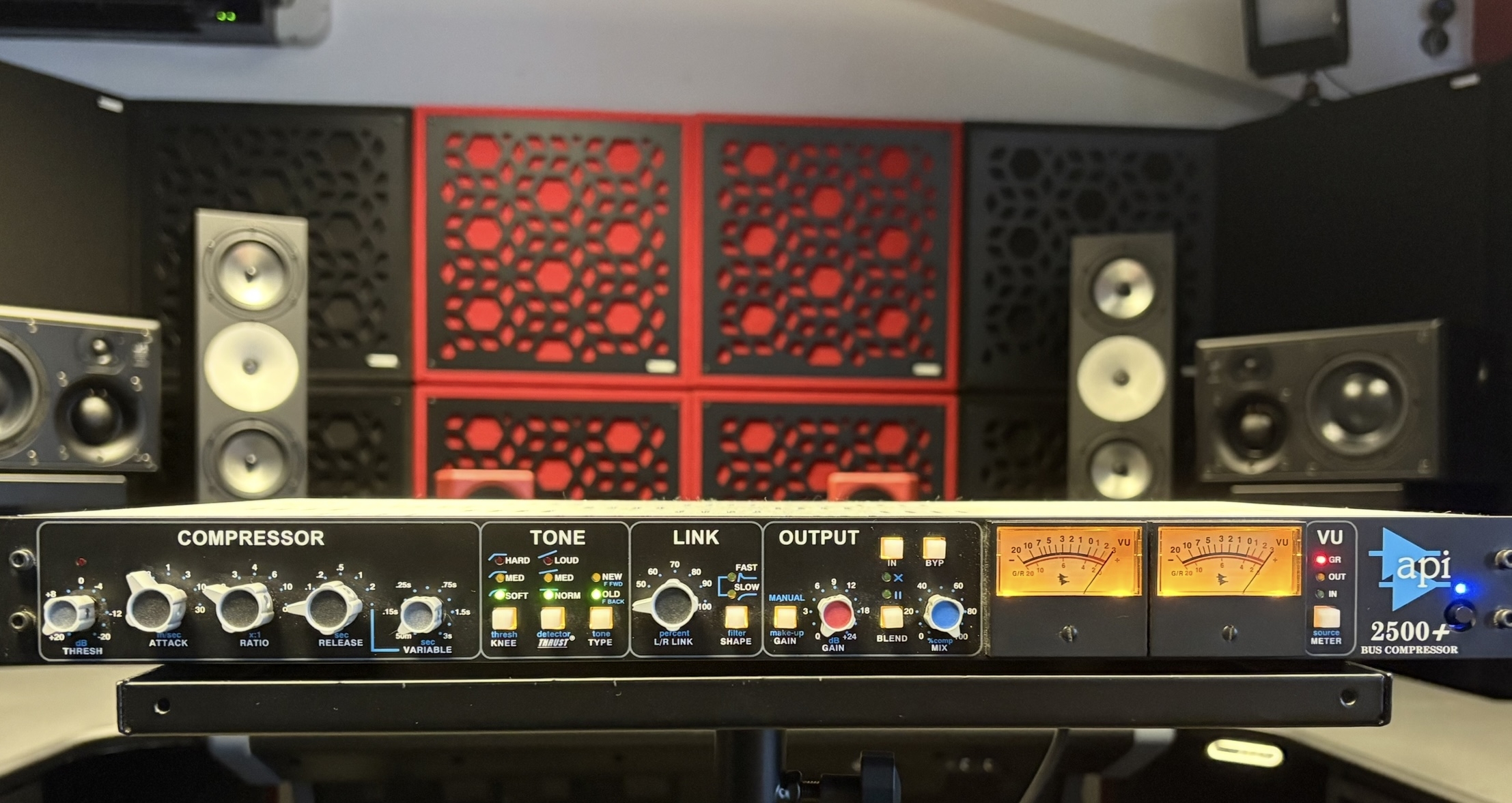 API 2500+ (Pre-Owned)